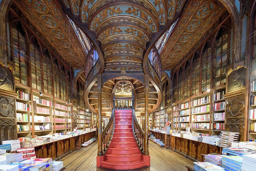 livraria-lello-in-porto-portugal